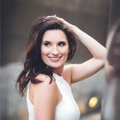 Cara Dixon
